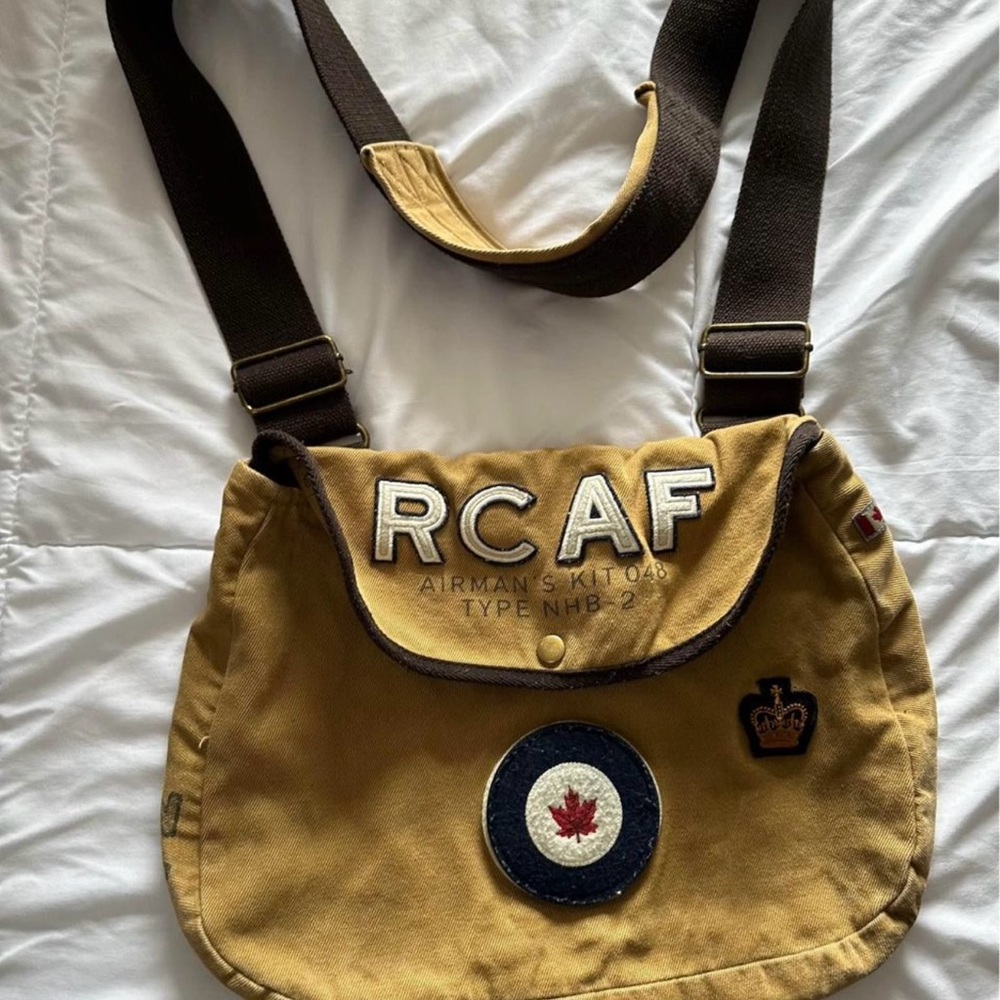 RCAF BAG. Good condition.
